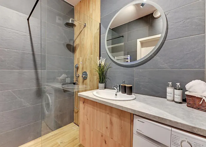 Bastion Walowa Center By Downtown Apartment *
